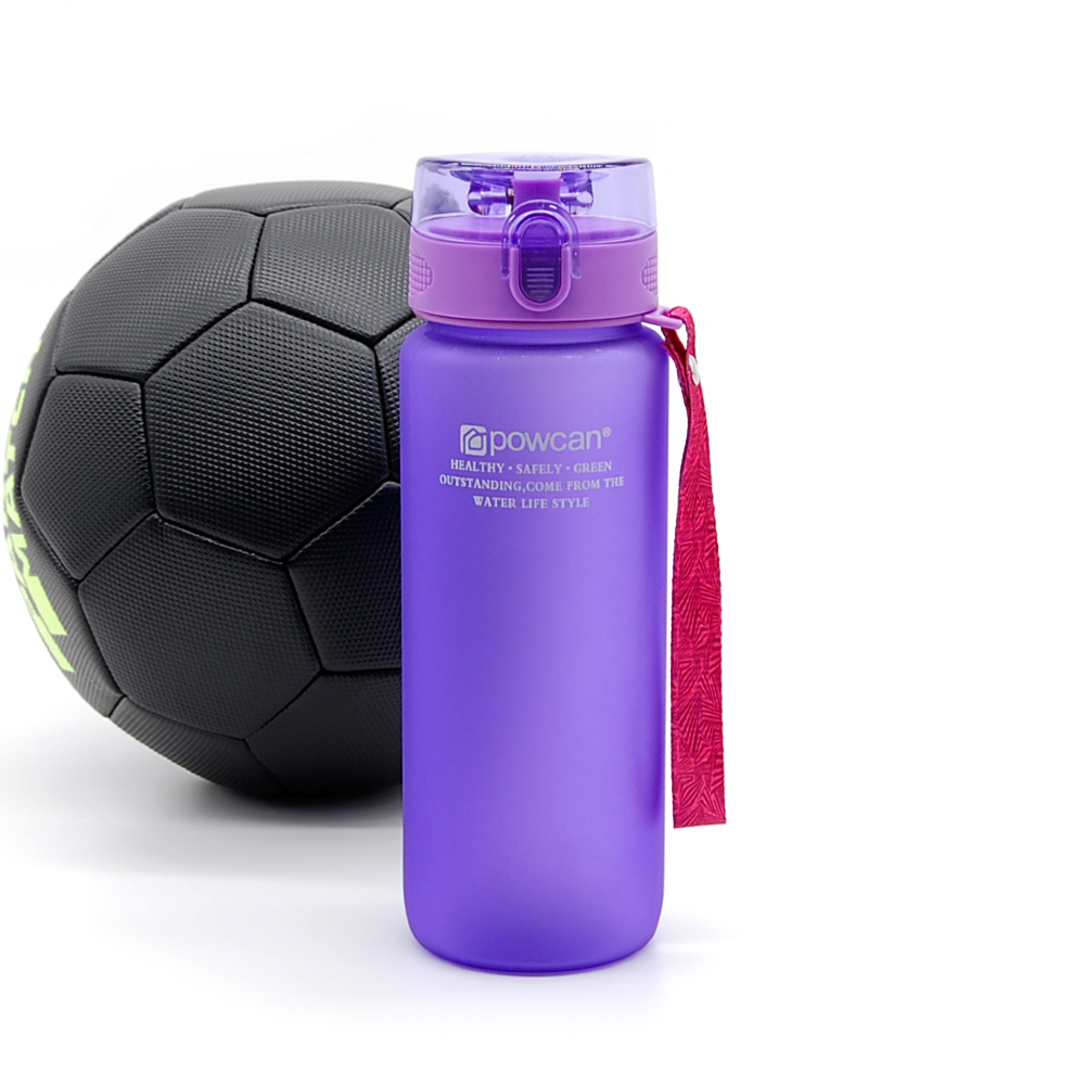 Спортивная бутылка для воды с поилкойситомзащитой на шнурке «POWCAN» 800 мл - матовая фиолетовая