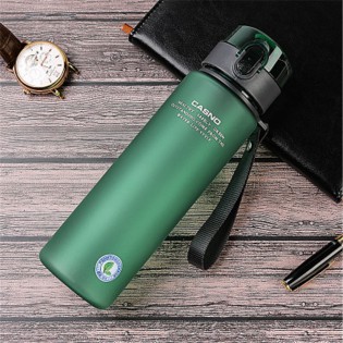 Спортивная бутылка для воды с поилкой/защитой на шнурке “Casno” 560 мл – зеленая 1