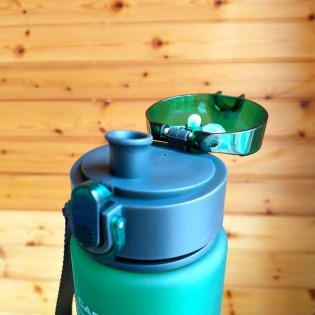 Спортивная бутылка для воды с поилкой/защитой на шнурке “Casno” 560 мл – зеленая 2!!2212851322190-0-cib