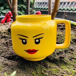 Chashka-kuhol-dlya-napoiv-LEGO-Women-250-ml-keramichna-zhovta-2