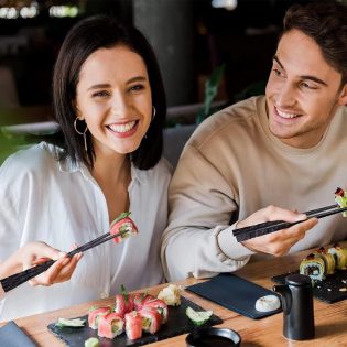 nabir-5-par-bagatorazovih-riznokolorovih-palichok-dlya-sushi-8